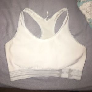 white under armour sports bra